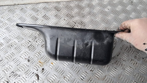 Baie ulei Citroen C4 B7 1.6 HDI cod motor 9HR / DV6C transmisie manuala 6+1 an 2012