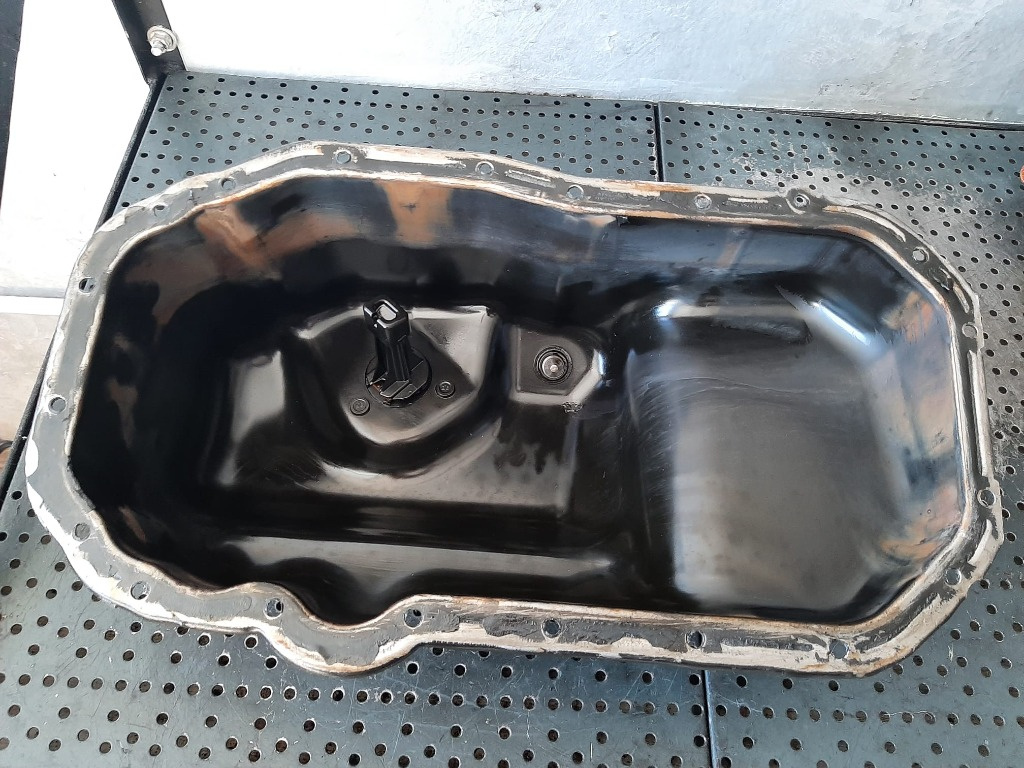 Baie ulei cu senzor nivel 1.2 tsi cbz skoda fabia 2 03c907660m