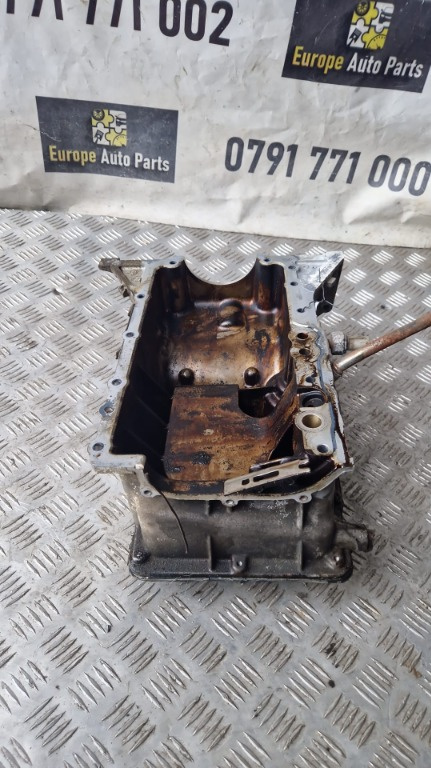 Baie ulei HYUNDAI I20 motor 1.2 G4LA an fabricatie 2010 cod 8M044068