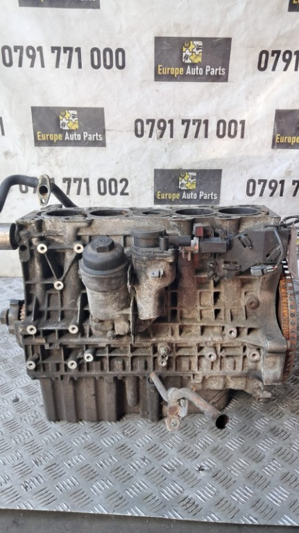 Baie ulei Volvo XC90 2.4D5 cod motor D5244T an 2005 cod 8631507