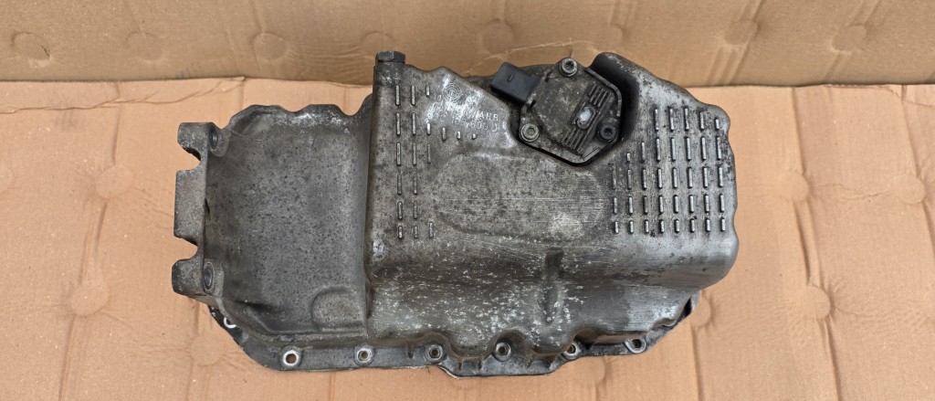 Baie ulei Vw Golf 5 / Touran 1.6 benzina BAG 2003 2004 2005 2006