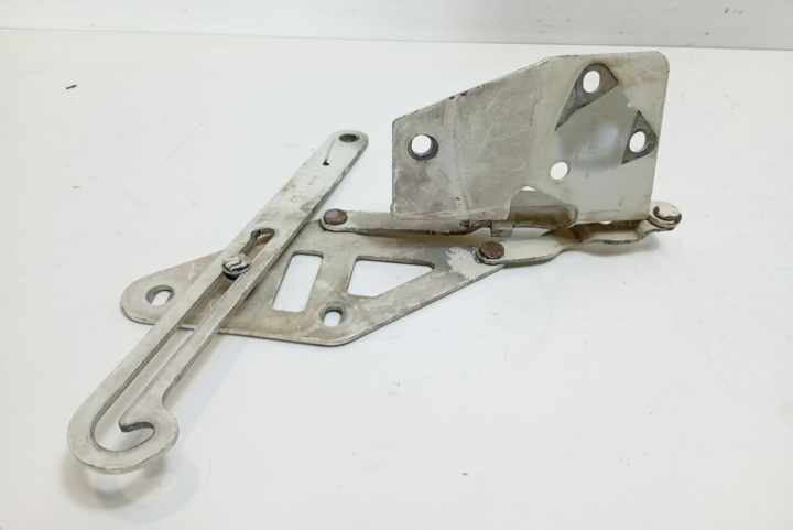 Balama capota dreapta 2D0823302B Volkswagen VW LT35 generatia 2 [1996 - 2006]