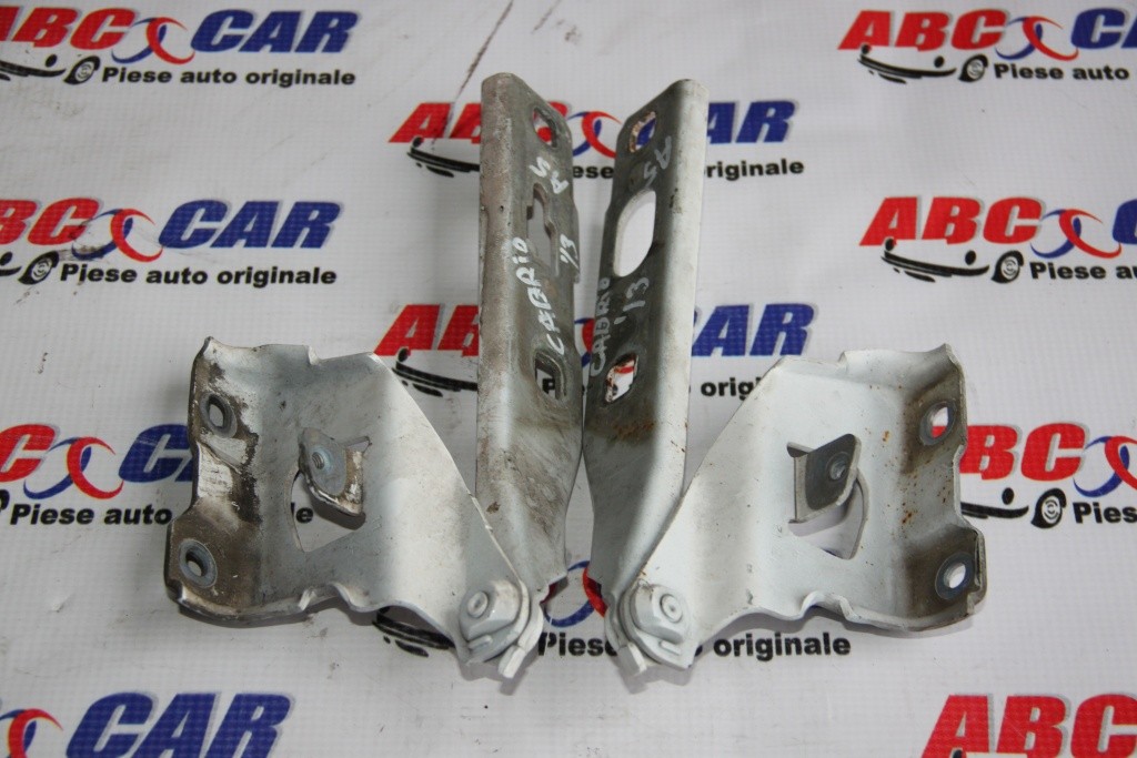 Balama capota dreapta Audi A5 8F Cabrio cod: 8T0823302E model 2013
