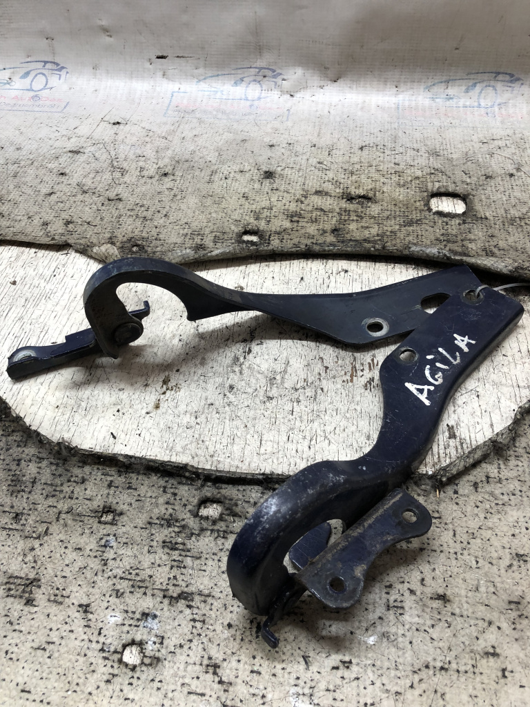 Balama capota fata Opel Agila 2010