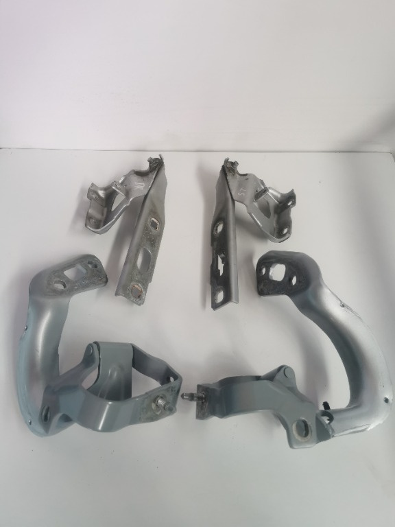 Balama capota / haion Audi A4 B8 stanga / dreapta