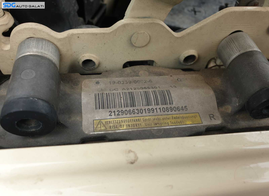 Balama cu Capsa Capota Dreapta Mercedes Clasa E Class W212 2009 - 2016 Cod A2129066301 [C3309]