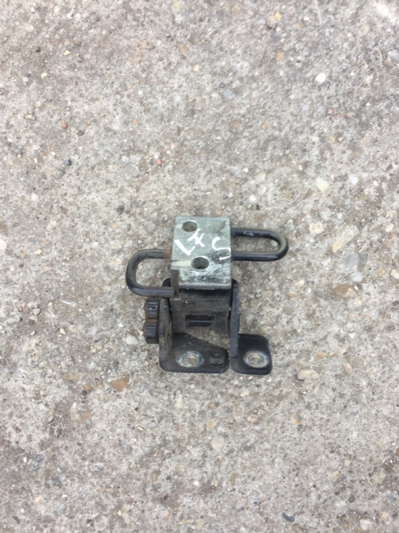 Balama inferioara stanga spate Volkswagen VW Golf 5 [2003 - 2009] Hatchback 5-usi 2.0 TDI MT (140 hp) V (1K1) Cod motor BKD