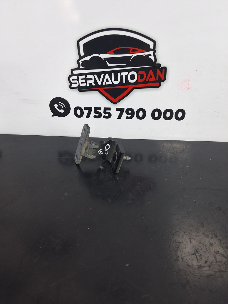 Balama spate Audi Q3 (2011-2017) [8U] 2.0 Motorina 2015, HAION / 8U0827300A
