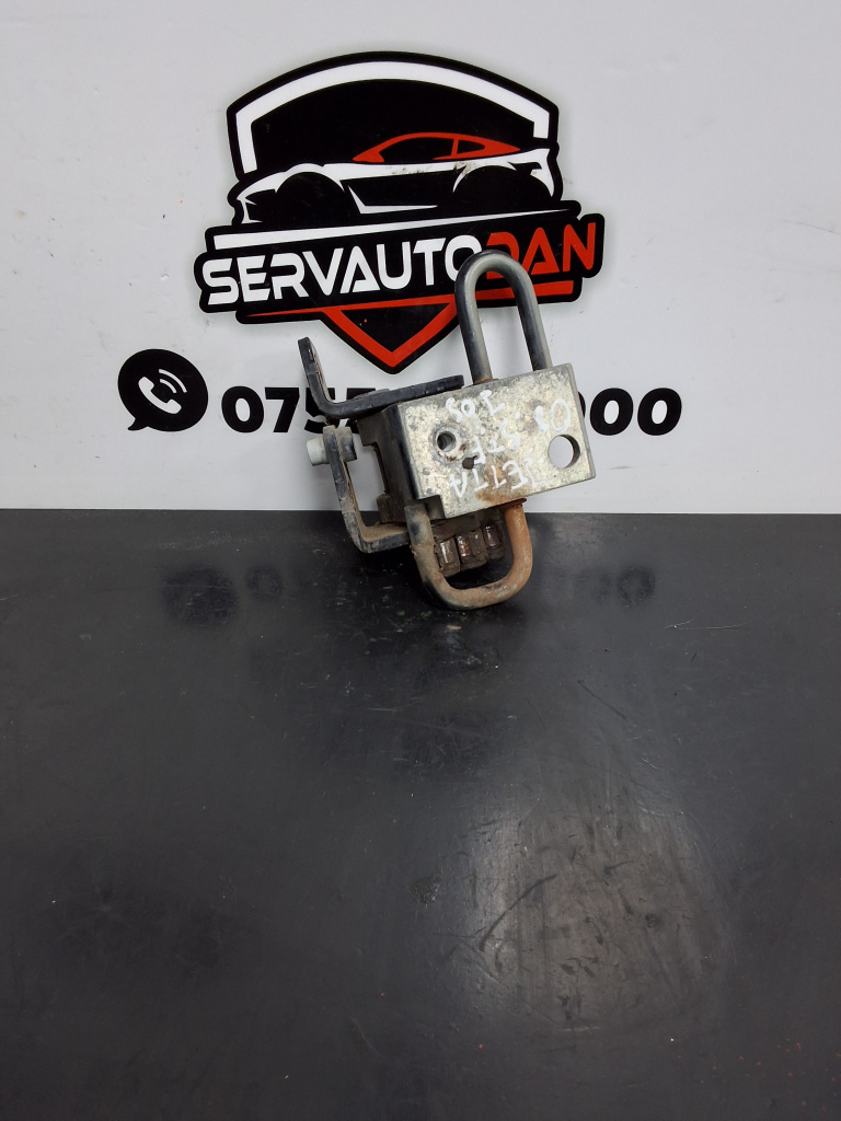 Balama stanga fata Volkswagen Jetta 5 (2005-2010) 1.9 Motorina 2008, PARTEA DE JOS