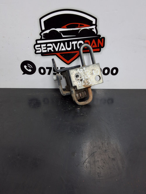 Balama stanga fata Volkswagen Jetta 5 (2005-2010) 1.9 Motorina 2008, PARTEA DE JOS
