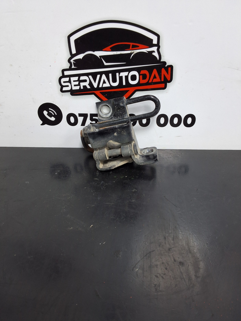 Balama stanga spate Volkswagen Jetta 5 (2005-2010) 1.9 Motorina 2008, PARTEA DE JOS