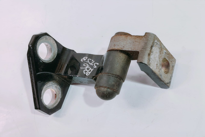 Balama Usa Stanga 3C4833401C Volkswagen VW Passat B6 [2005 - 2010]