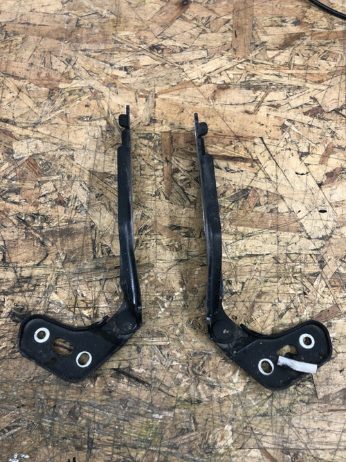 Balamale capota Audi A6 Av 2.0 TDI e A6 combi 2009 (4F0823301)