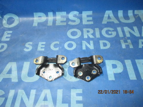 Balamale capota Mitsubishi Pajero (spate)