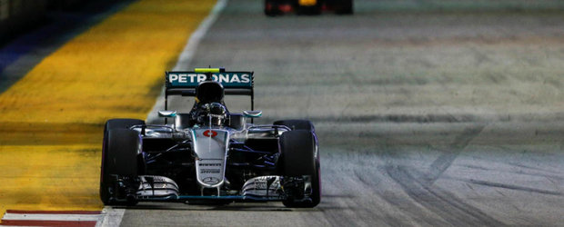 Balanta se inclina in favoarea lui Rosberg. Neamtul a castigat in Singapore si a devenit liderul clasamentului general