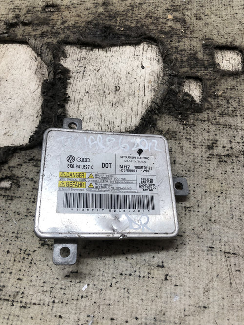 Balast xenon dreapta Volkswagen Touareg 2012, 8K0941597C