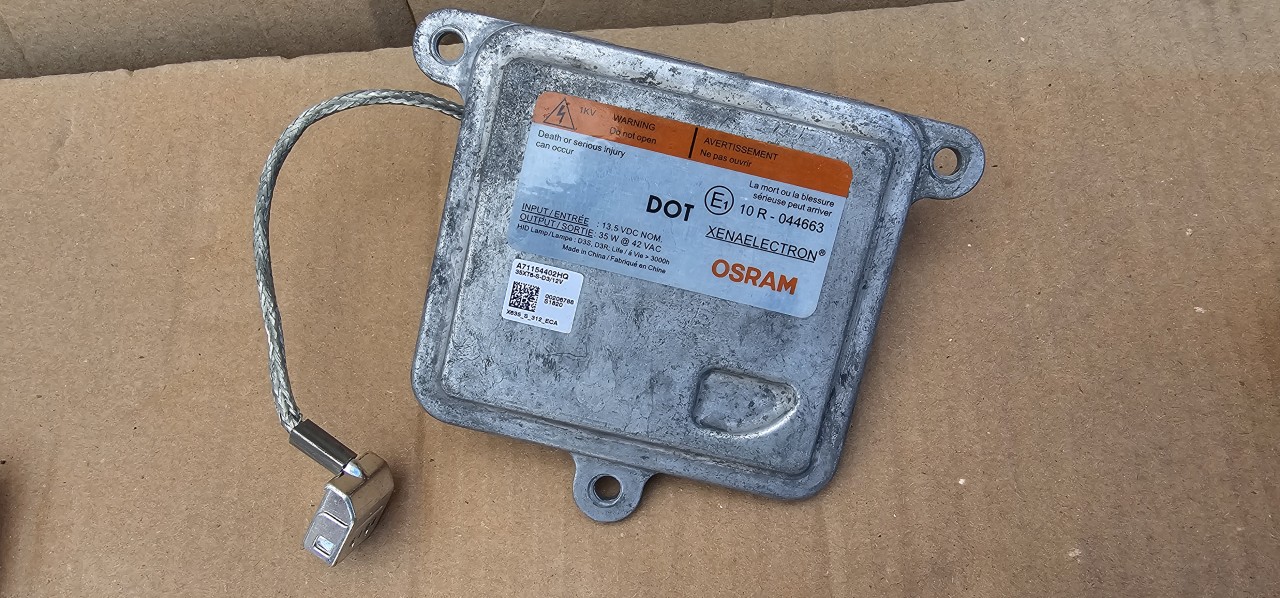 Balast Xenon Ford Focus 3 / Mondeo / Hyundai Santa Fe / i40 2011 2012 2013