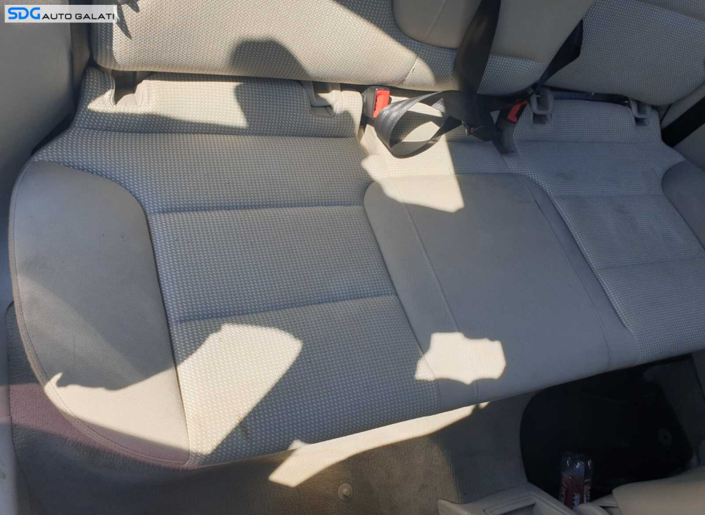 Bancheta cu Spatar Spate Pasager Pasageri Audi A3 8P Hatchback 4 Usi 2004 - 2013