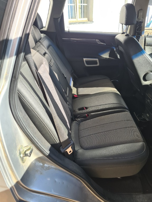 Bancheta semipiele cu spatar si cotiera Opel Antara