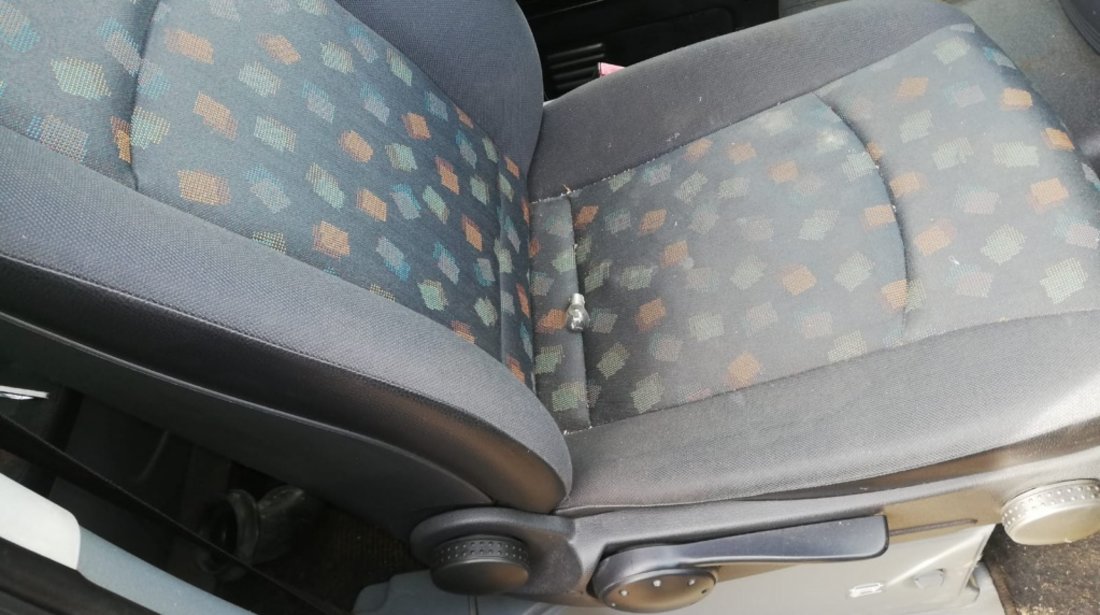 Bancheta spate interior complet 5 scaune Mercedes Vito 111cdi w639 motor 2.2cdi 646 dezmembrez dezmembrari