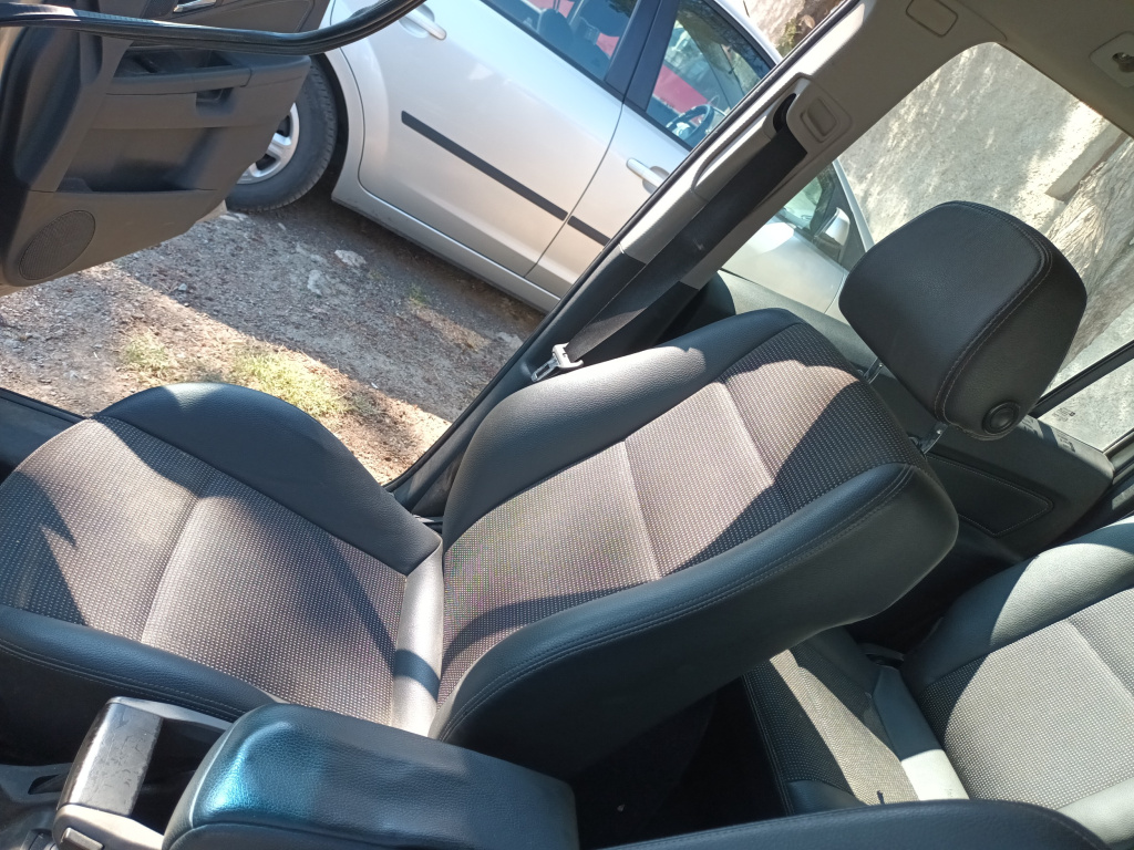Bancheta Spate Opel Zafira B 2005-2014 1.9 Cdti Z 19 Dt Motorina