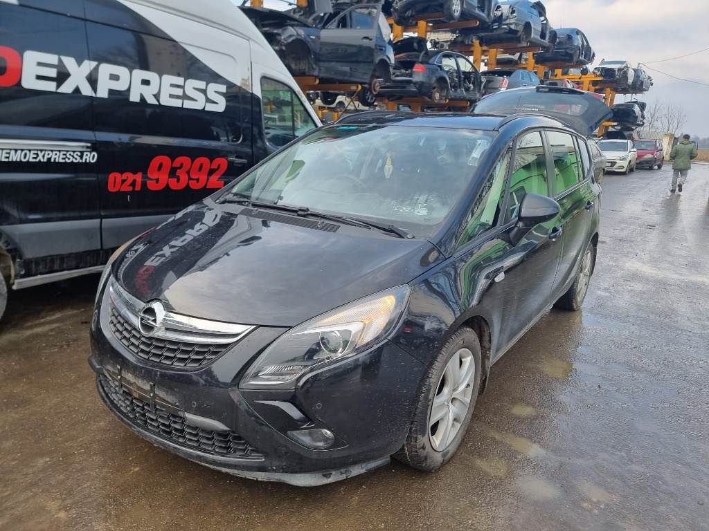 Bancheta spate Opel Zafira C 2015 monovolum 2.0 cdti