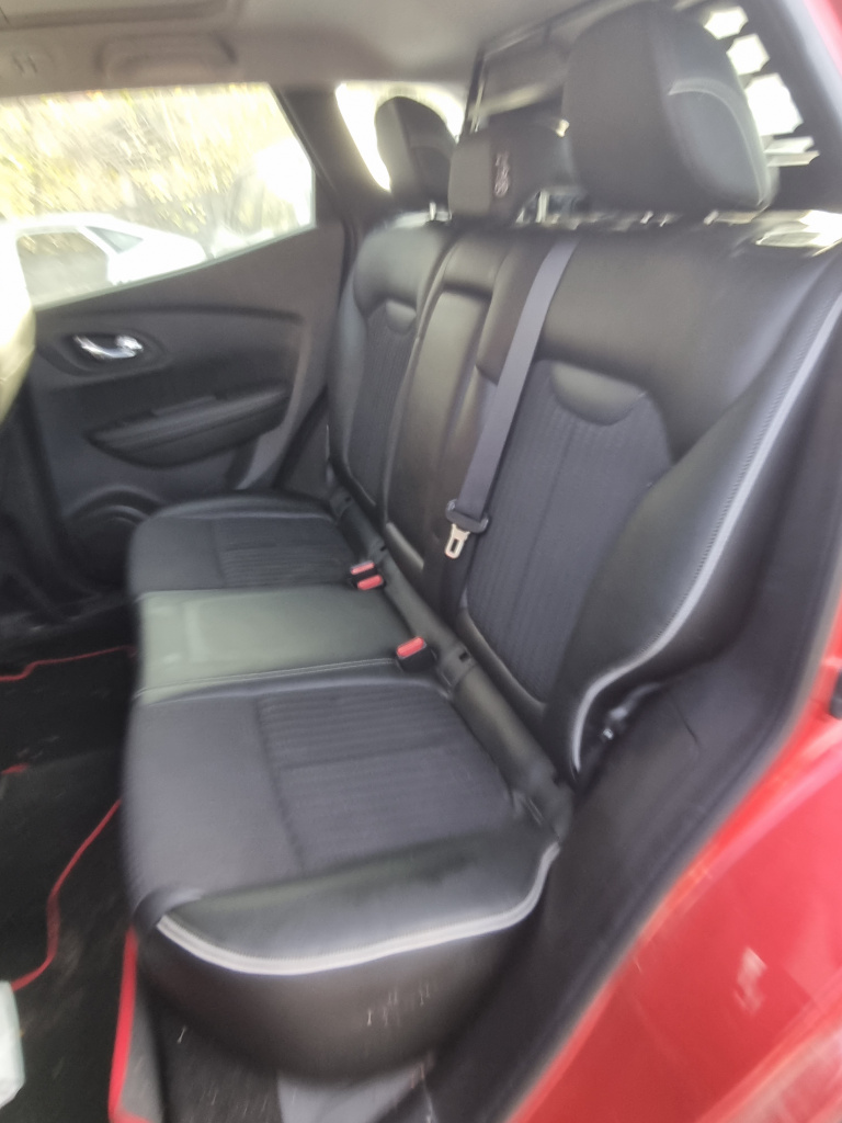 Bancheta spate Renault Kadjar 2017, CU CENTURI