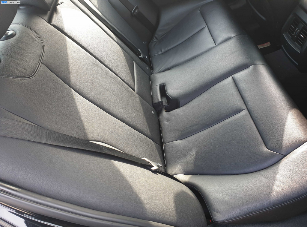 Bancheta Spate Sezut cu Spatar Piele Fara Rabatare BMW Seria 3 F30 Sedan Berlina 2011 - 2019 [K0364]