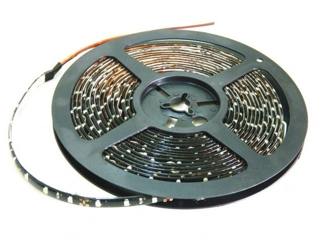 Banda Led Alba 60 Leduri 3528/Metru 24V Rezistenta La Apa La Rola De 5 Metri 393183