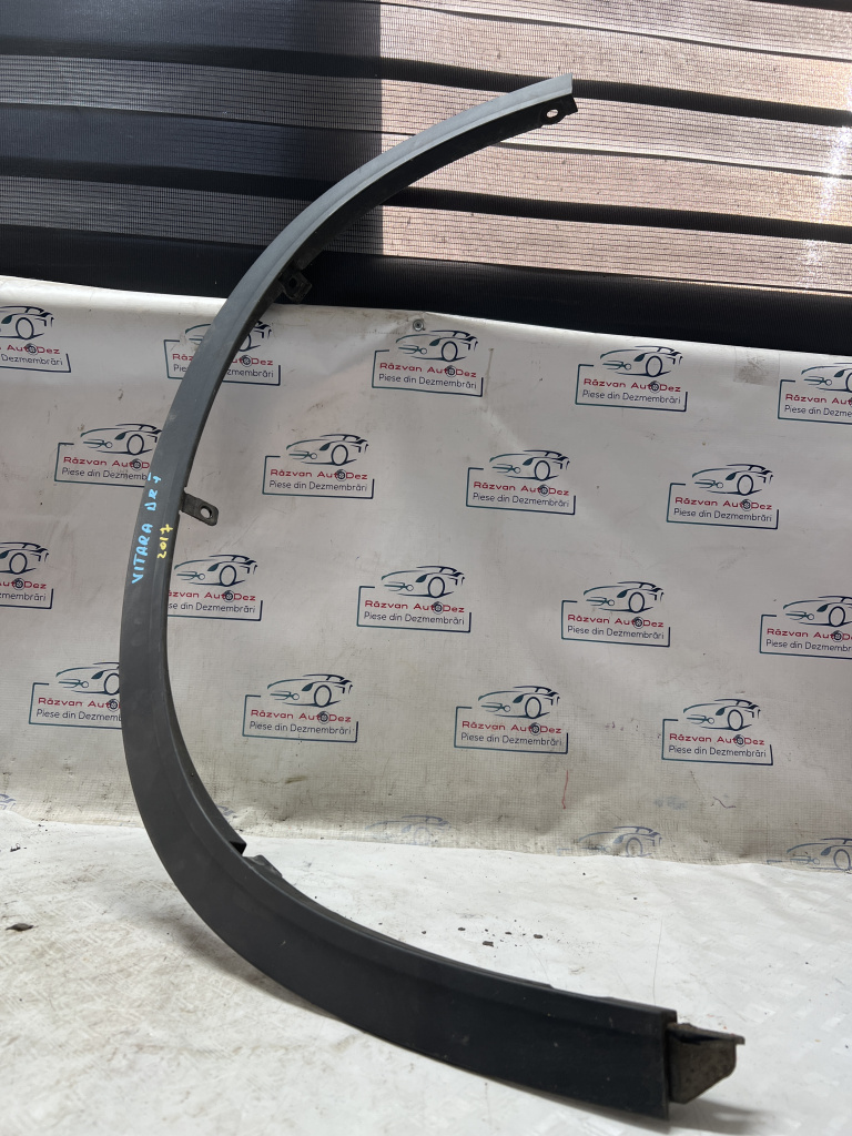 Bandou aripa dreapta fata Suzuki Vitara 