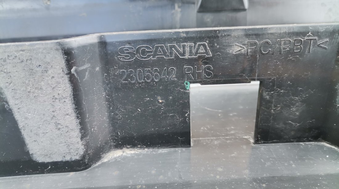 Bandou aripa dreapta SCANIA R S cod 2305642