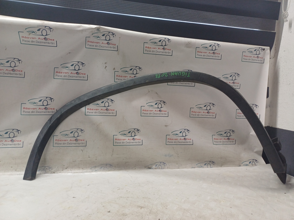 Bandou aripa dreapta spate Volkswagen Tiguan - Motorina 2013, 5N0854820C
