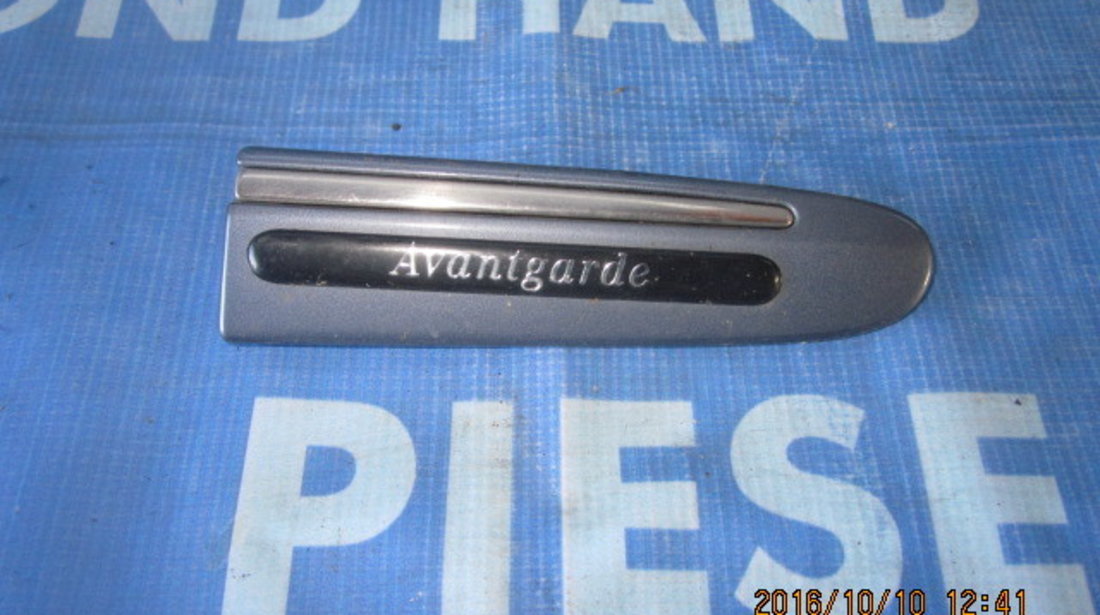 Bandou aripa Mercedes E220 W211 ;2116902862