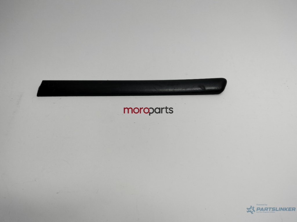 Bandou aripa spate stanga Volkswagen Golf 4 (1J) Coupe 2000 2001 OEM 1J3853535