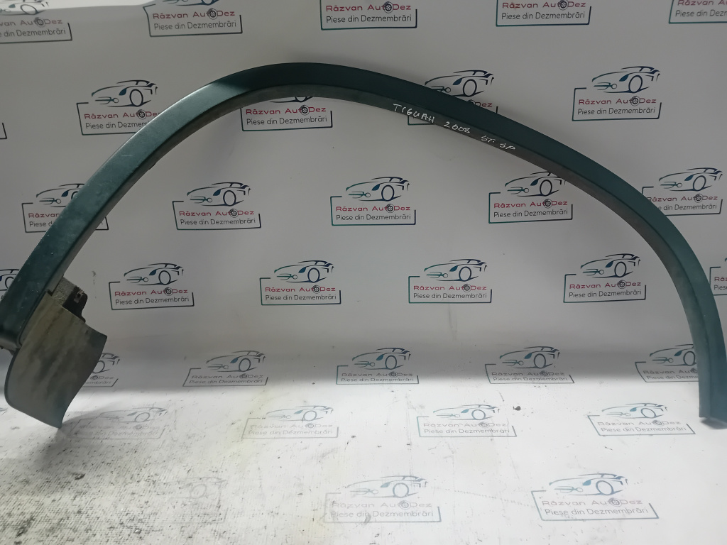 Bandou aripa stânga spate Volkswagen Tiguan 2008