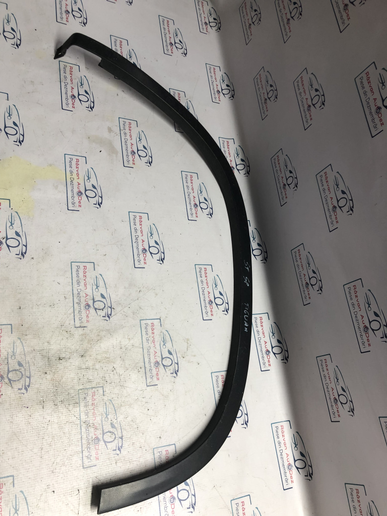 Bandou aripa stânga spate Volkswagen Tiguan 2008