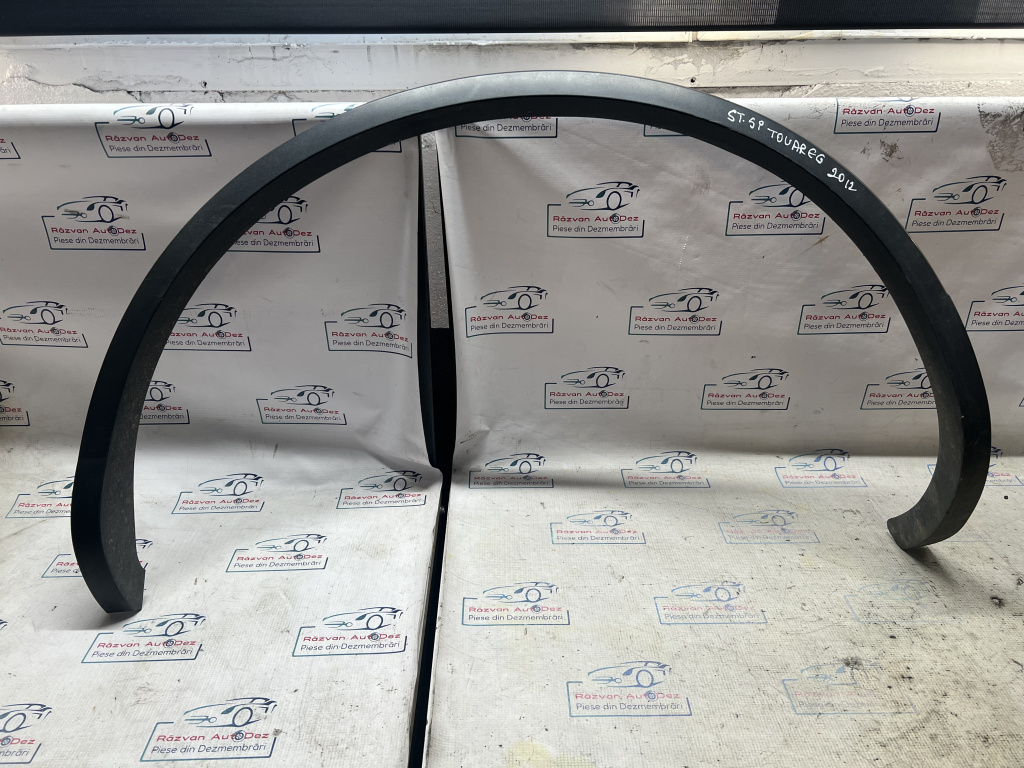 Bandou aripa stânga spate Volkswagen Touareg 2012