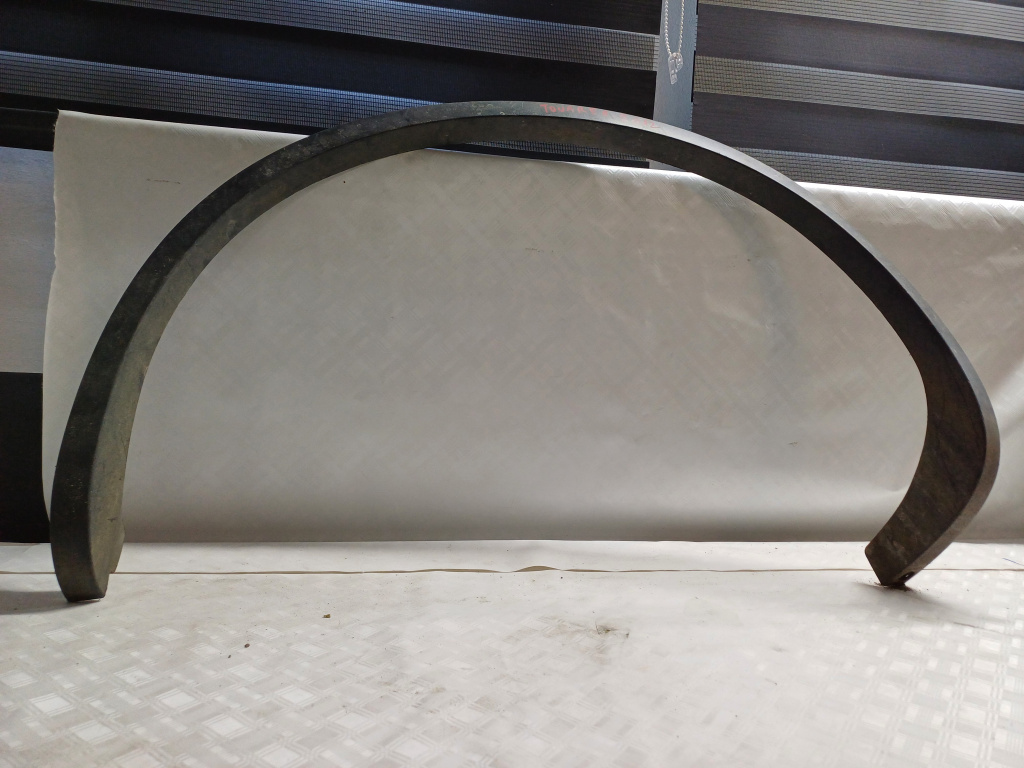 Bandou aripa stânga spate Volkswagen Touareg - Motorina 2012, 7P6854819A