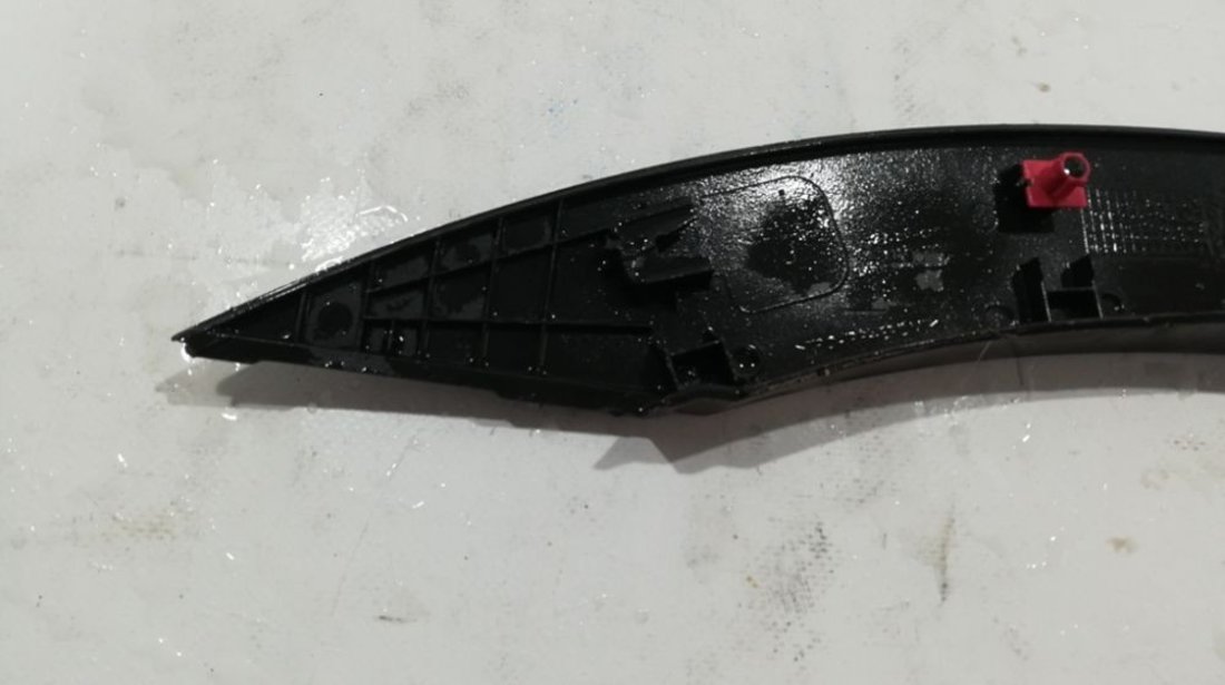 Bandou aripa stanga spate Hyundai Santa Fe An 2013 2014 2015 2016 2017 2018