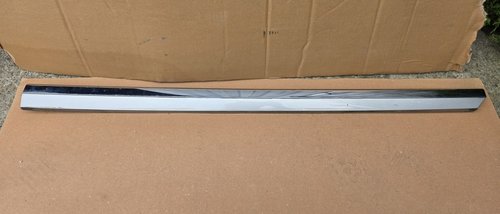 Bandou cromat usa dreapta fata Vw Passat B8 2015 2016 2017 2018