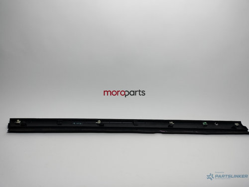 Bandou inferior usa fata Volkswagen Passat B5.5 berlina 4motion 2003 negru LC9Z OEM 3B0854939B