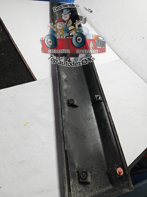 Bandou inferior Usa Nissan Quashqai J10 dreapta fata 80870JD00A ornament usa