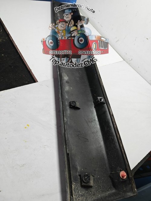 Bandou inferior Usa Nissan Quashqai J10 dreapta fata 80870JD00A ornament usa