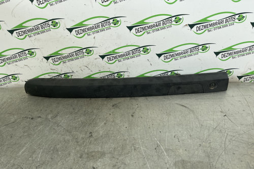 Bandou inferior usa spate stanga 8200553159 / 82 00 553 159 Dacia Logan [2004 - 2008] MCV 1.5 dci MT...