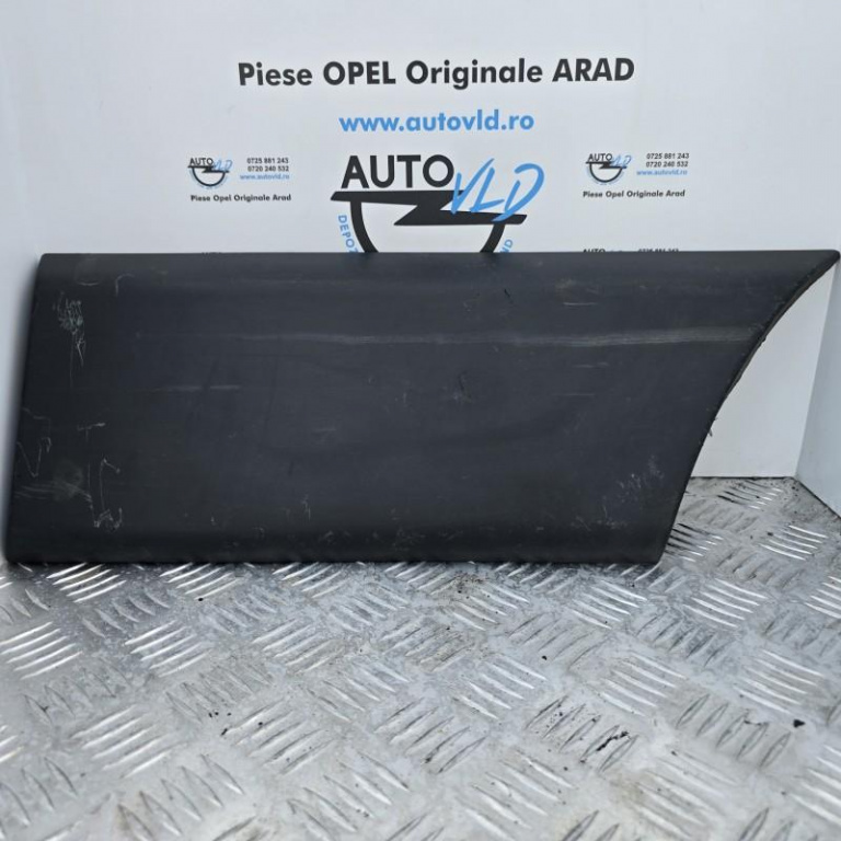 Bandou lateral dreapta spate Nissan NV400 2011-> 768F20006R