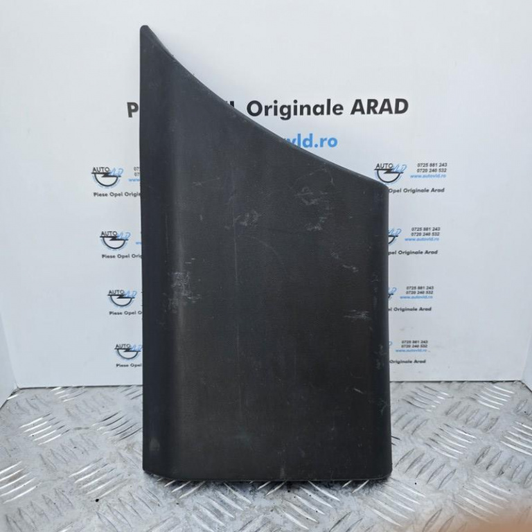 Bandou lateral dreapta spate Nissan NV400 2011-> 768F30005R
