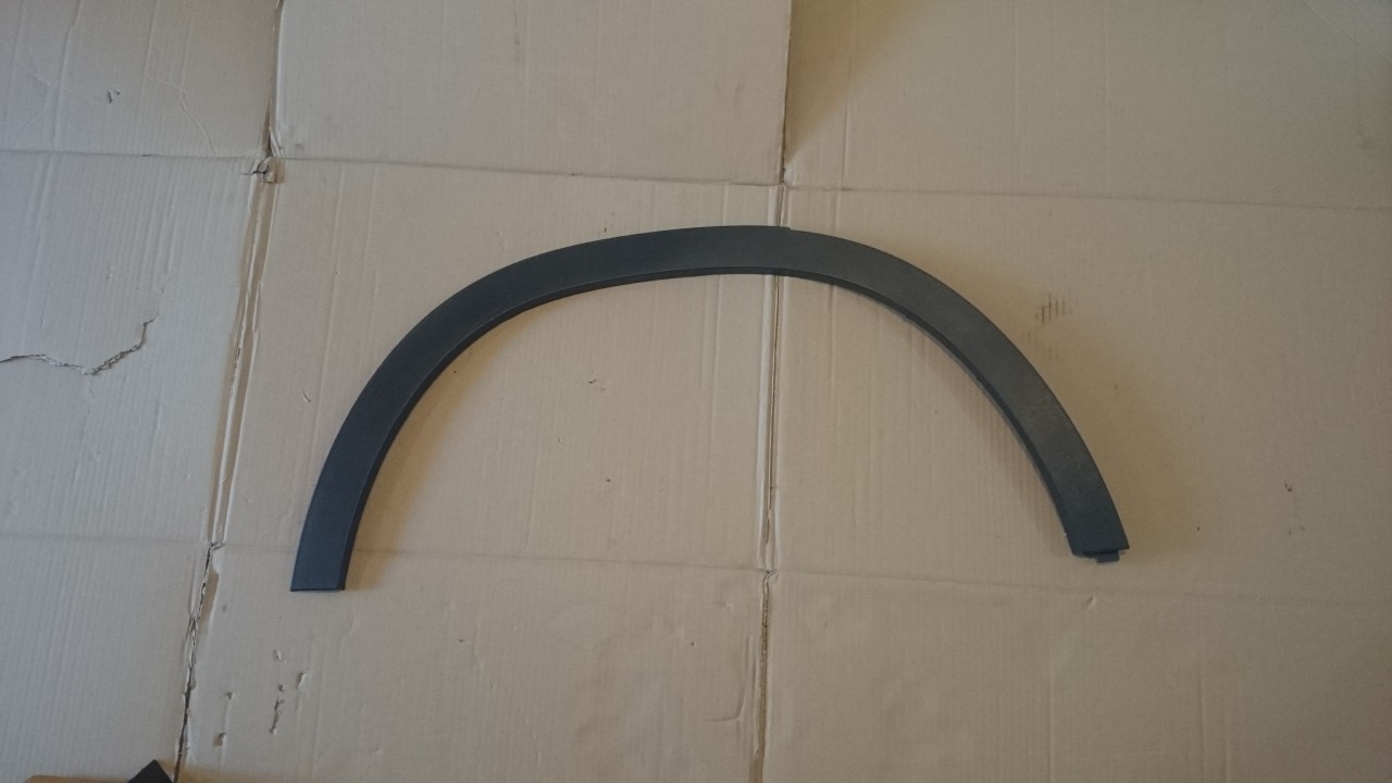 Bandou ornament aripa stanga spate Mercedes GLA X156 (2013-2017)