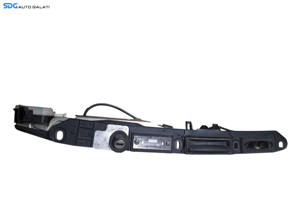 Bandou Ornament Plastic Clapeta Maner Deschidere Portbagaj cu Suport Bec Becuri Numar Haion Haion Portbagaj Volkswagen Passat B5 1997 - 2001 Cod 3B5827297 [N1084]