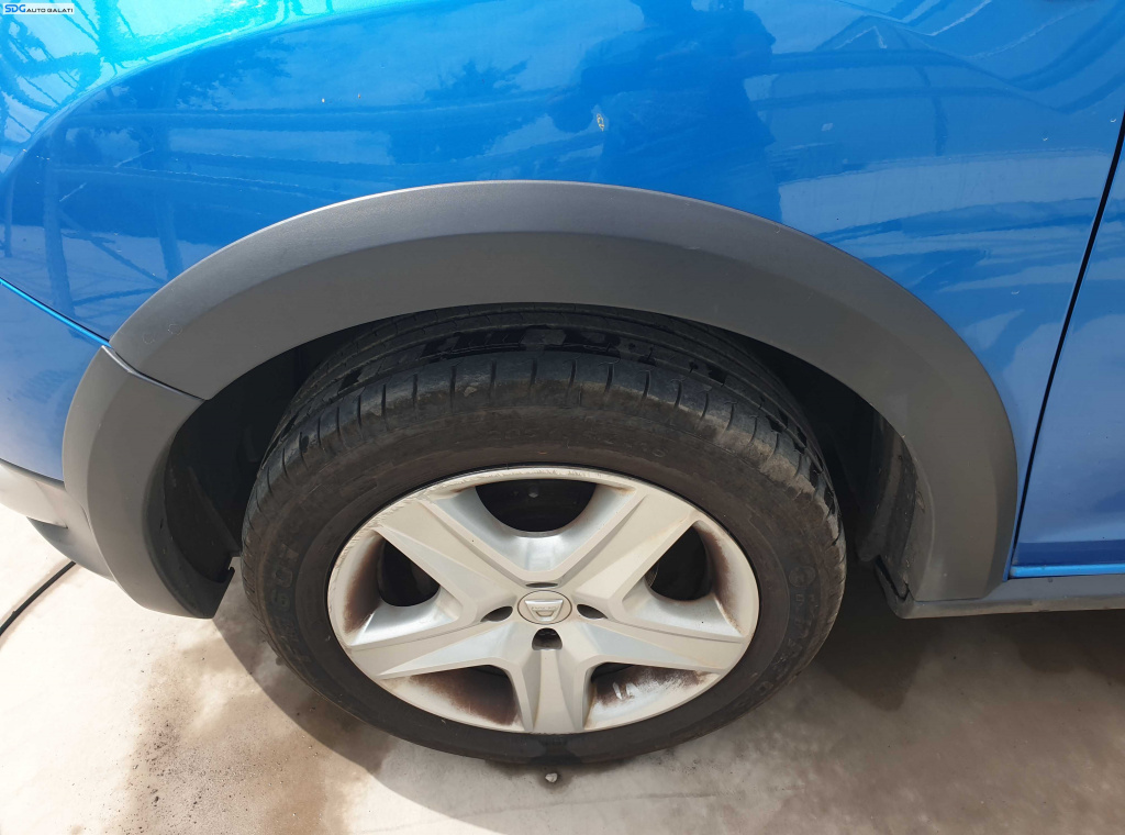 Bandou Ornament Plastic de pe Aripa Stanga Fata Dacia Sandero 2 Stepway 2012 - 2016 [K6362]