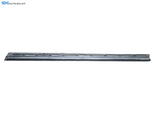Bandou Ornament Plastic Inferior de pe Usa Portiera Stanga Fata Audi A4 B6 2001 - 2005 Cod 8E0853959...
